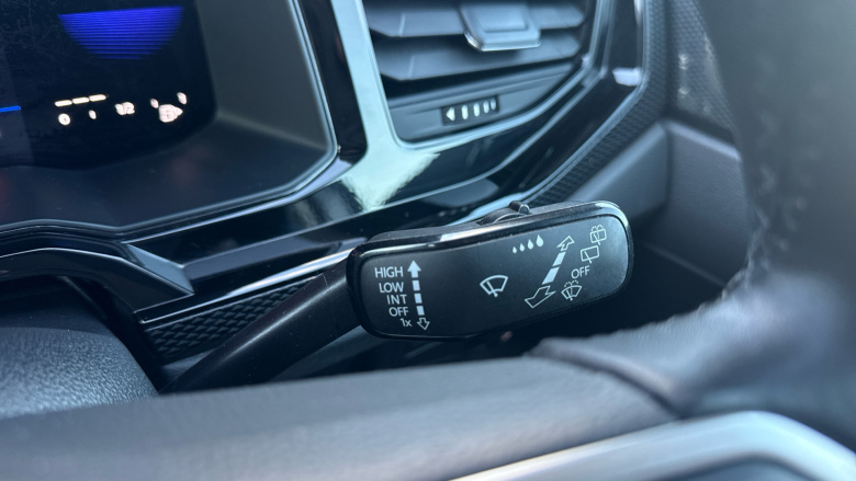 Volkswagen Polo 1.0 Life 5dr Petrol Hatchback